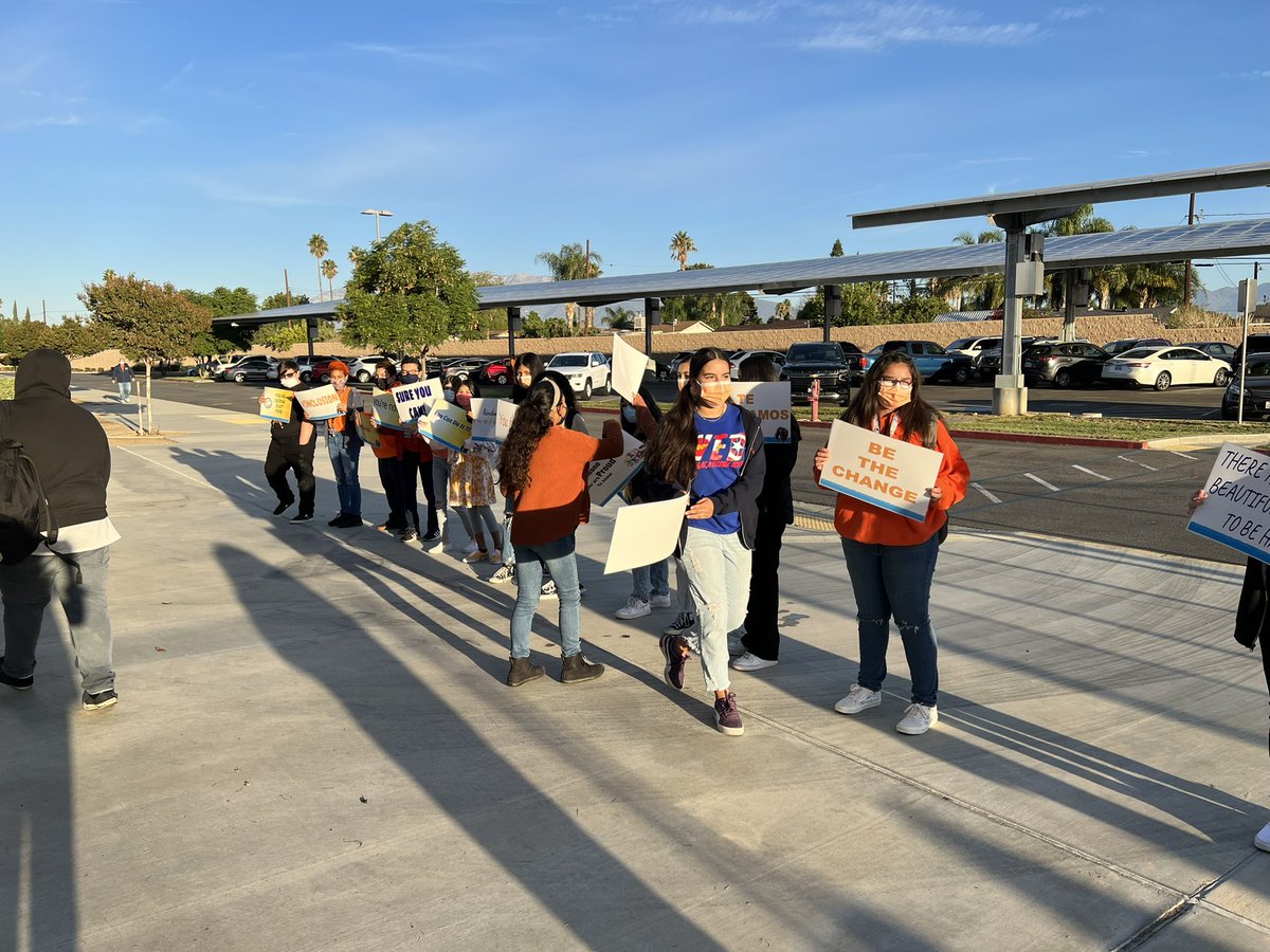 Michelle Scribner (@drmscribner) on Twitter photo Itβs Wednesday! <a href="/JBMS_CJUSD/">JBMS (Bloomington)</a> knows how to celebrate UNITY day- welcome to school Itβs Wednesday! <a href="/JBMS_CJUSD/">JBMS (Bloomington)</a> knows how to celebrate UNITY day- welcome to school