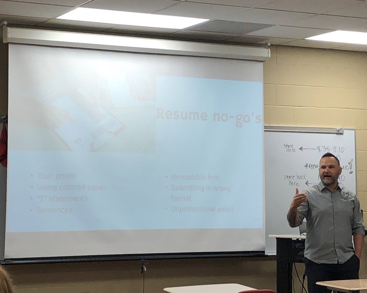 JeniferLDavis1's tweet photo. Shout out to YEP and Mr. Aliex - hosting a Wildcat Workshop today for our EHS students. Great opportunity to earn a Work Certification for Butler County and participate in our Work Experience course ❤️💪🏼❤️ https://t.co/0L4dcdzB9I