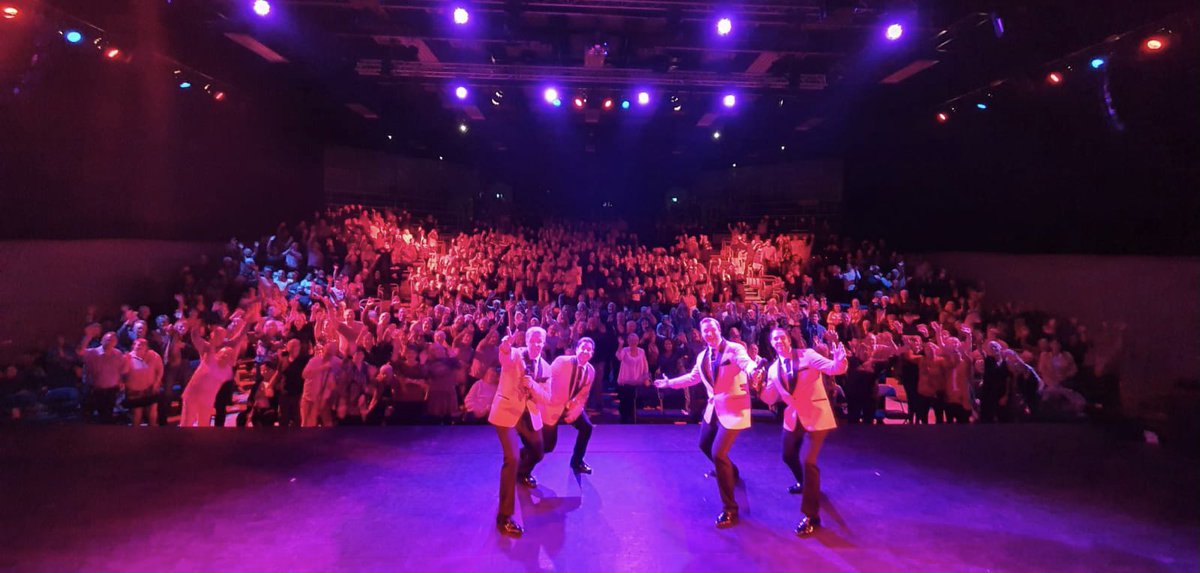 Can you spot yourself <a href="/EmbassySkegness/">Embassy Theatre, Skegness</a> ? 

#ohwhatanight #skegness #embassy #selfie