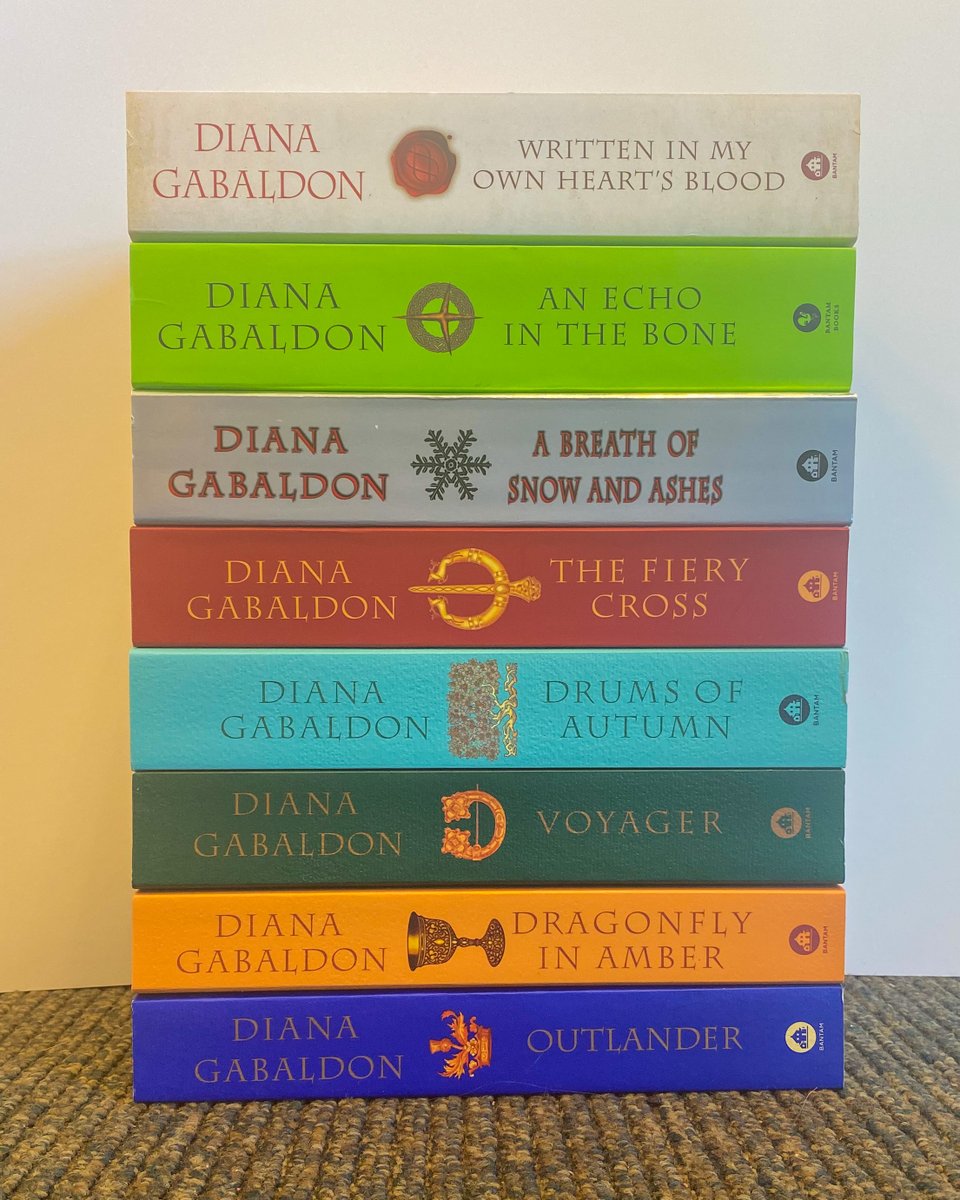 BNBuzzChico's tweet photo. Catch up on the Outlander series before the newest one comes out! How many have you read? 🕯 #outlander #voyager #drumsofautumn #writteninmyownheartsblood #barnesandnoble #bnchico #abreathofsnowandashes #anechointhebone #dragonflyinamber #thefierycross #tbr #Outlander https://t.co/uNvrdXuPor