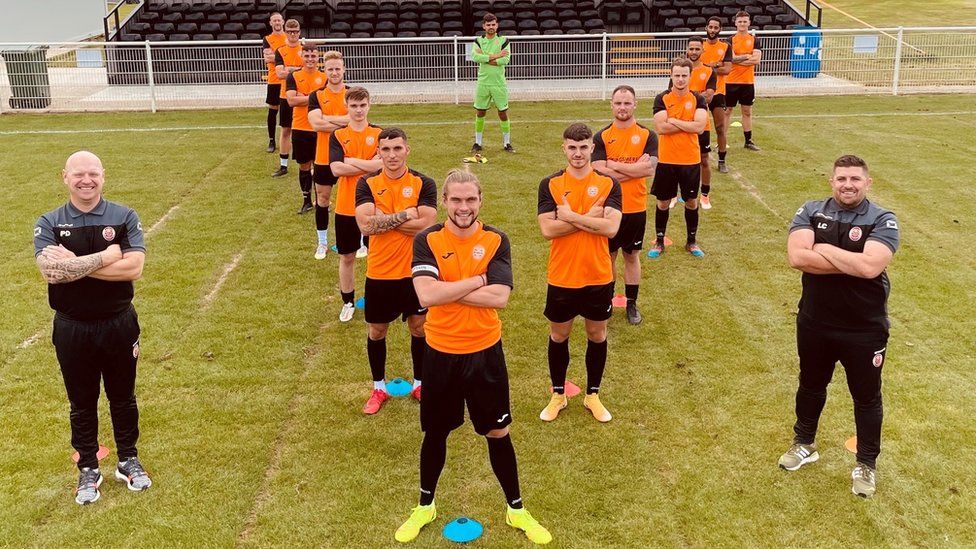 TheSportsman's tweet photo. ✊🧡 @gilltownfc have received an @FA misconduct charge after refusing to finish a game during which one of their players was racially abused by a spectator. 

Gives out completely the wrong message. 

#NoRoomForRacism | @kickitout https://t.co/2EwOZ5fWOn