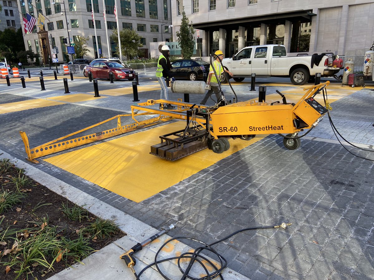 falcicchio's tweet photo. Yellow is being applied to #BlackLivesMatter Plaza https://t.co/egPXwgw4oG