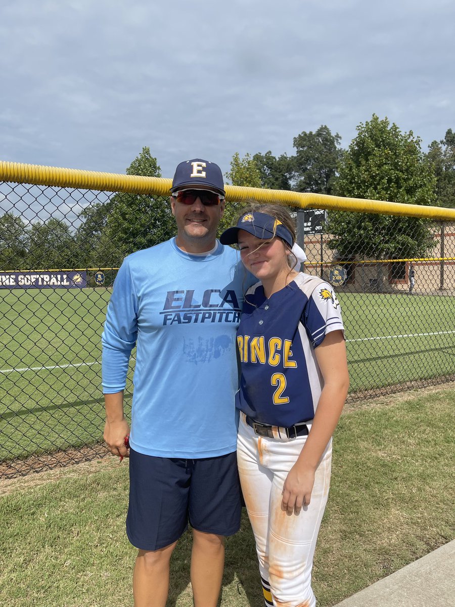 Coach_MikeRoby's tweet photo. Hey @AnnaWilliams464 - go do your thing tonight and let’s meet in Columbus next week! Good luck @PACSSoftball @PACSAthletics 
#Family https://t.co/eo6z4cufGU