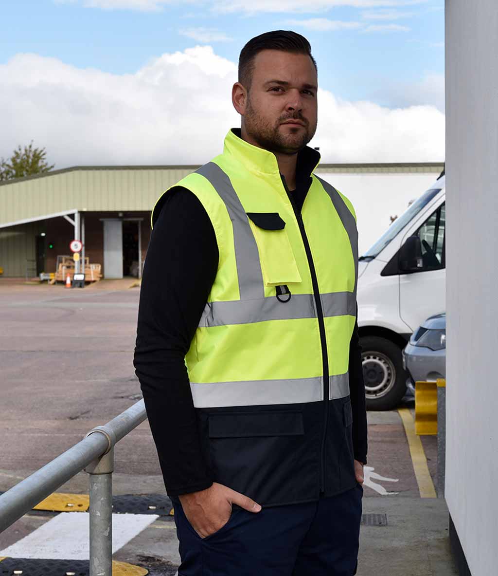 spworkwear's tweet photo. With the days getting much shorter and darker, check out our range of hi-vis clothing to ensure you and your employees are kept safe all year round https://t.co/0YR8NLMFS3 #hivis #safetyclothing #workwear https://t.co/rDjaFBqhlQ