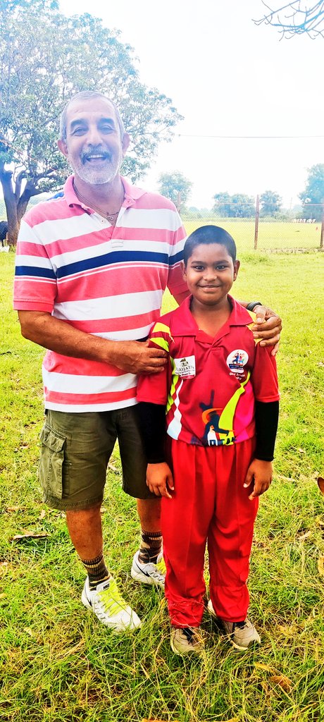 SrinadhGoud2011's tweet photo. With #Rajender Sir (Is the first-ever base ball team
#IndianformerCaptain)
It's a Proud Movement for me ✊
#BaseBall https://t.co/B0g6OXtXbo