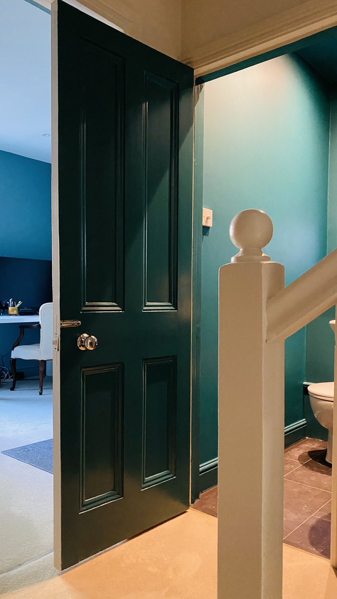 BespokeDecorUK's tweet photo. Getting close to end of the project @paint_library  most of it and @DTPaintExpert the rest of it. #bespokedecirukltd #karoldoba #paintlibrary #interior #bespokedecoruk https://t.co/sg7JGR30Wr