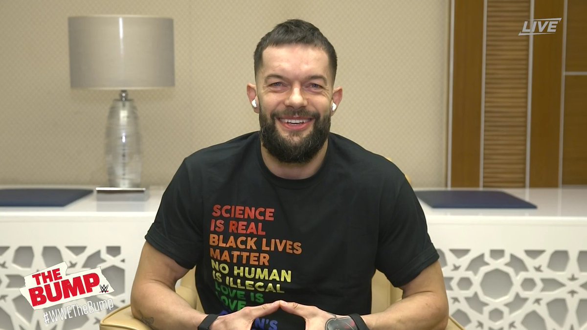 MrsFrontRow's tweet photo. Not @FinnBalor with the most unsubtle protest ever.
As if I couldn’t love him more. 

#CrownJewel https://t.co/nvNtzAHypB