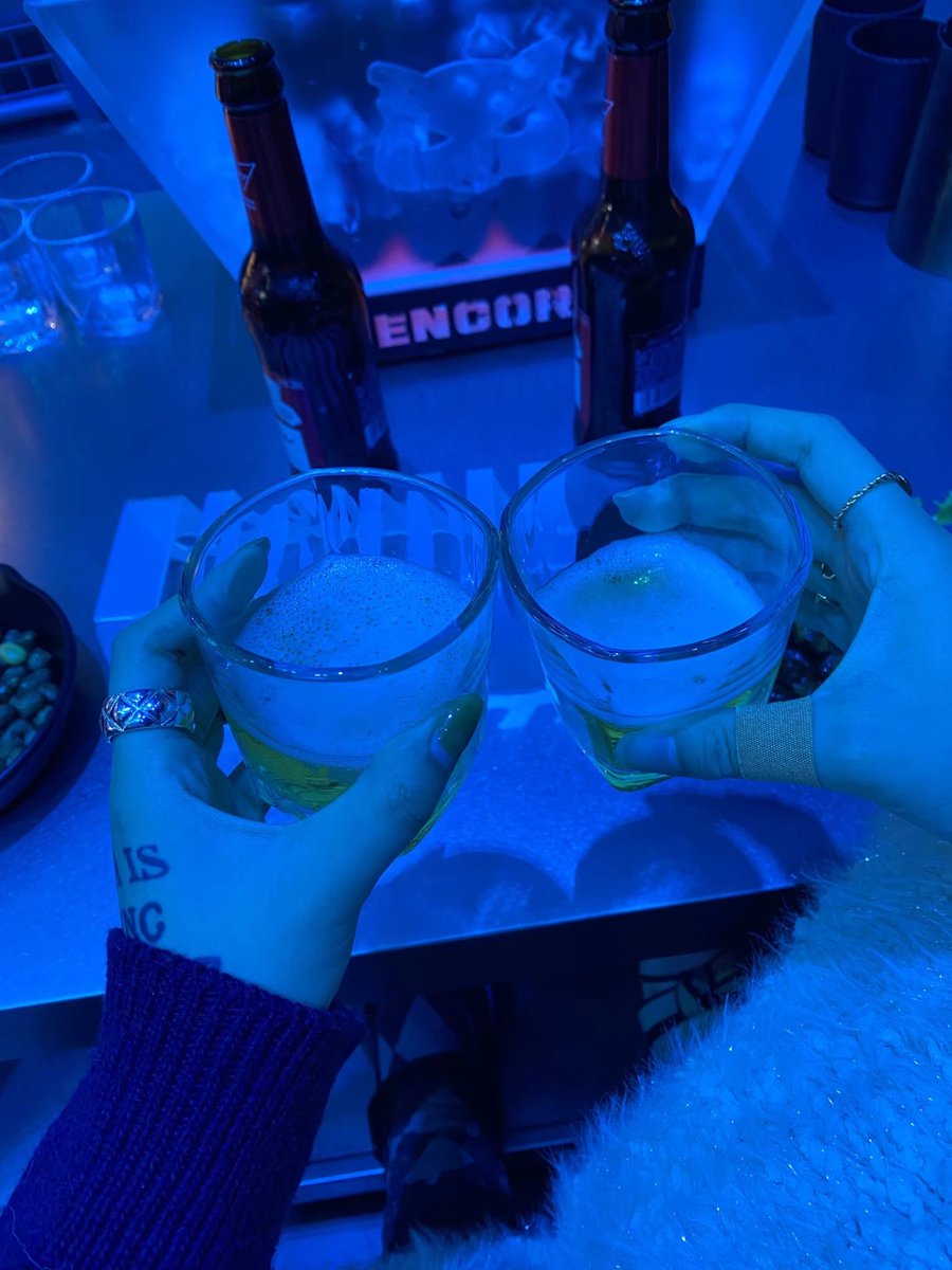 MuZi42929164's tweet photo. 小酌一杯 https://t.co/sEe0woCStc
