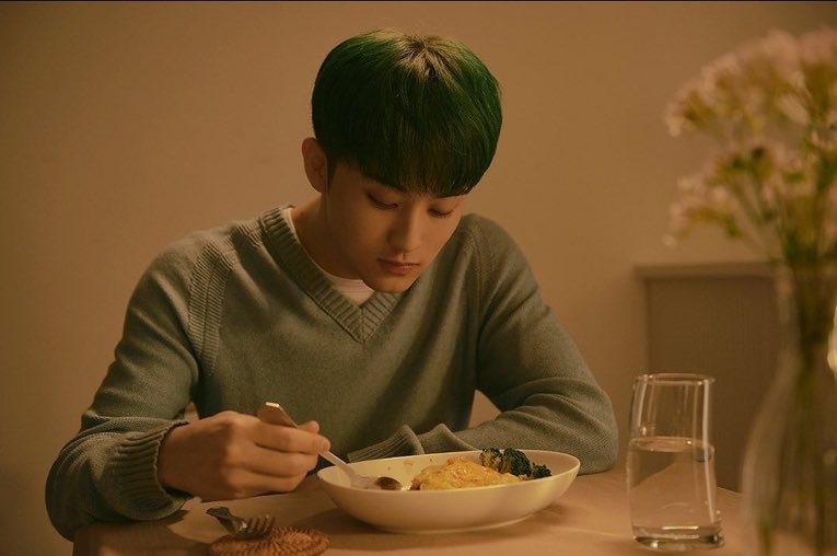obokkii's tweet photo. the food just wants to be loved, mark 💔 https://t.co/KUPnzqxHEr