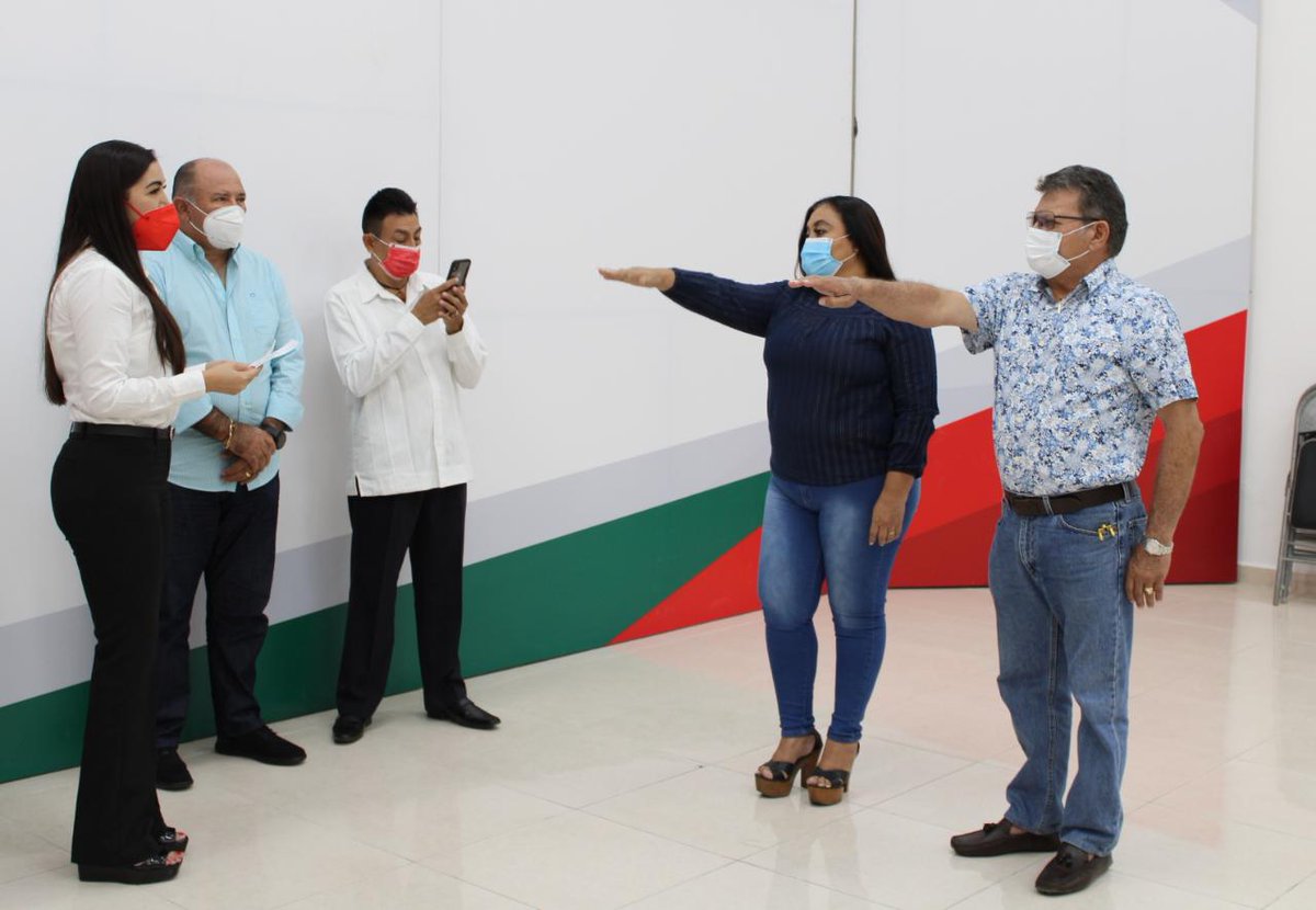 Le deseo mucho éxito a Miguel Ángel Zetina Cuevas y Minelia Delfina Sosa Briceño, Presidente y Secretaria General en funciones del Comité Municipal del PRI en Puerto Morelos. 

#Revolucionarios