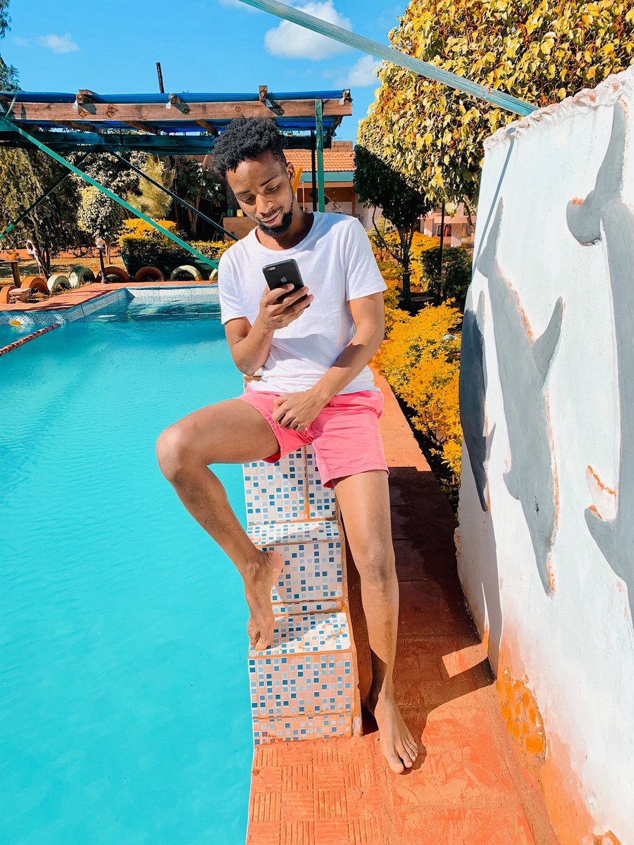 Bravoo_01's tweet photo. Spend a Thousand dollars 💵 just to chill…I’m in Savage Mode💰#21Savage🔥❤️❤️🤪🤪🤪🤪🤪🤪🤪 https://t.co/wkCXlADQCV