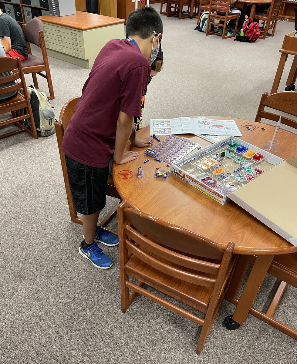 mmslibrarylcps's tweet photo. Visit us in the Library before school or at lunch time! Hang out, use the Makerspace or find a great book to read! 🐾 @LCPS_Mercer @mms_ptsa https://t.co/0bOhJOeUer