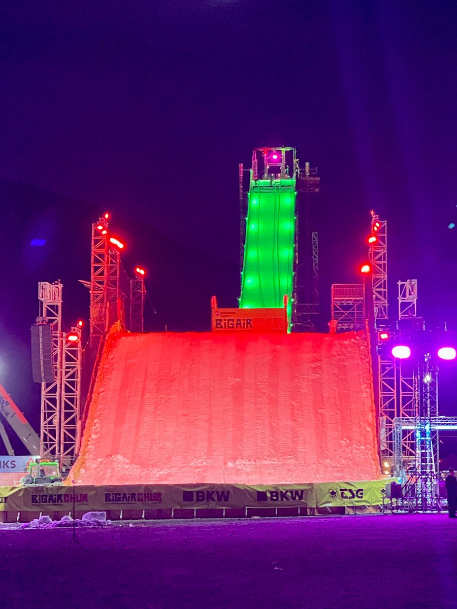 Nur noch zwei Mal schlafen und dann fliegen die Profis der Freestyle-Szene über diese Schanze. Chur ist bereit für den Big Air. <a href="/Churtourismus/">Chur Tourismus</a>