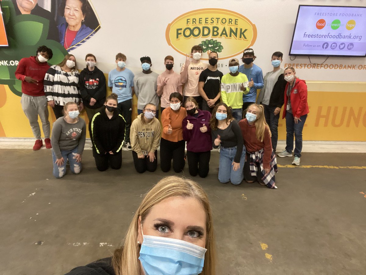 DrOrso_DP's tweet photo. Had a great time @FreestoreFB with @MrsStevens8 and the @DeerParkSchools Seniors. What an amazing experience. Thank you for having us and sharing your mission with us @FreestoreFB! @DeerParkHS https://t.co/XqlzQ3Ny1X