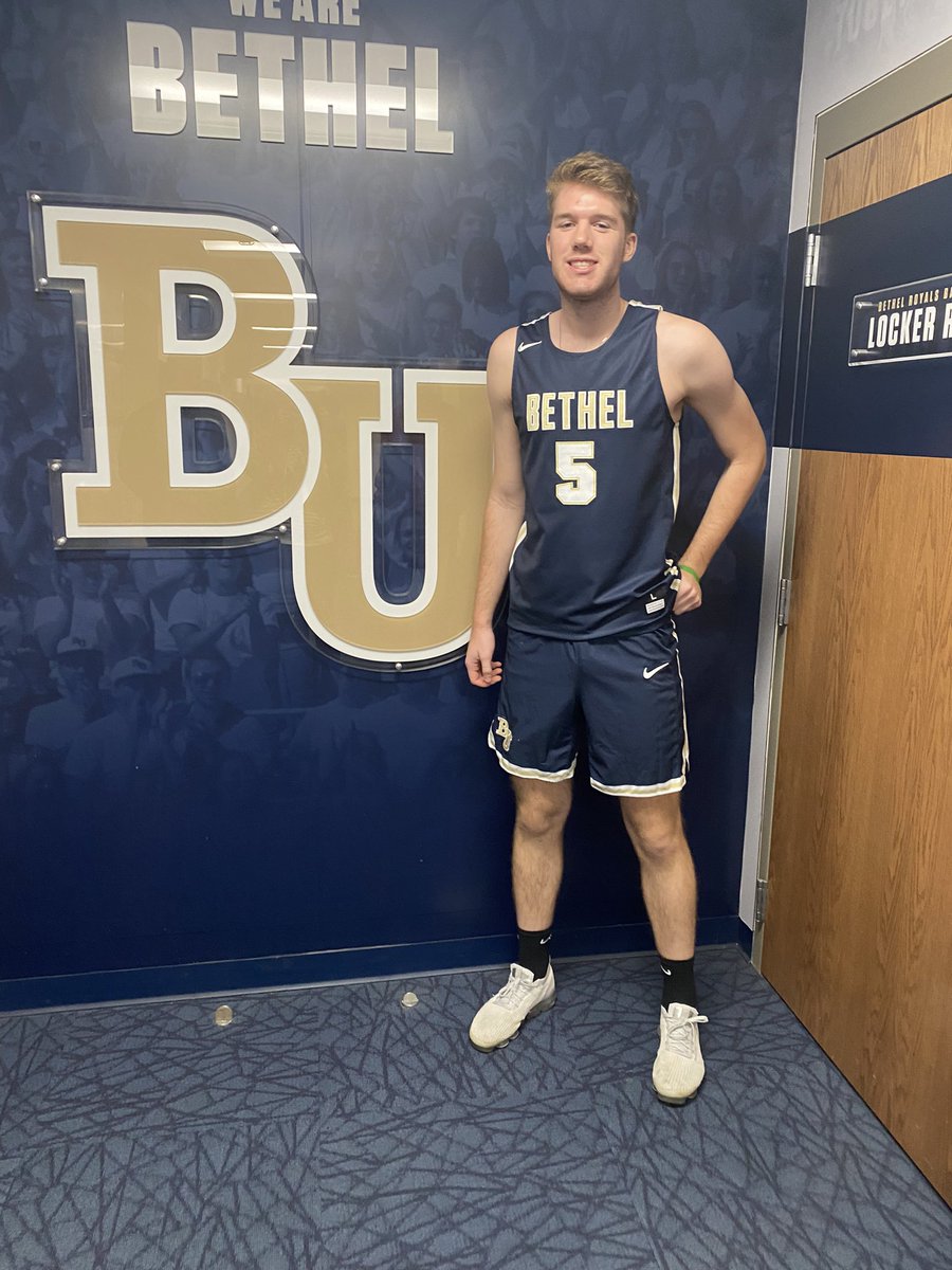 logschmidt55's tweet photo. Had a great visit to bethel, huge thanks to @CoachFilzen and  @CoachJoelCline for showing me around. https://t.co/pSe9NFvSvY