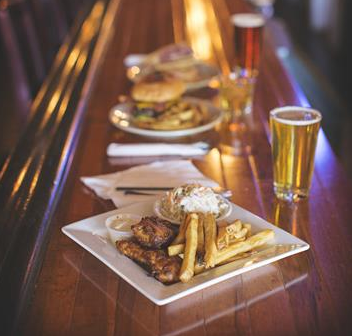 Broadway_Pub's tweet photo. Come fall in love with our food! ♥️ Happy Sweetest Day! 
.
.
.
#GranvilleOH #OHEats #ExploreOH #TravelOH #ThePubOnBroadway #Beer #BroadwayPub #Granville #Ohio #CraftKitchen #614 #740 https://t.co/hIwzFUyqPa