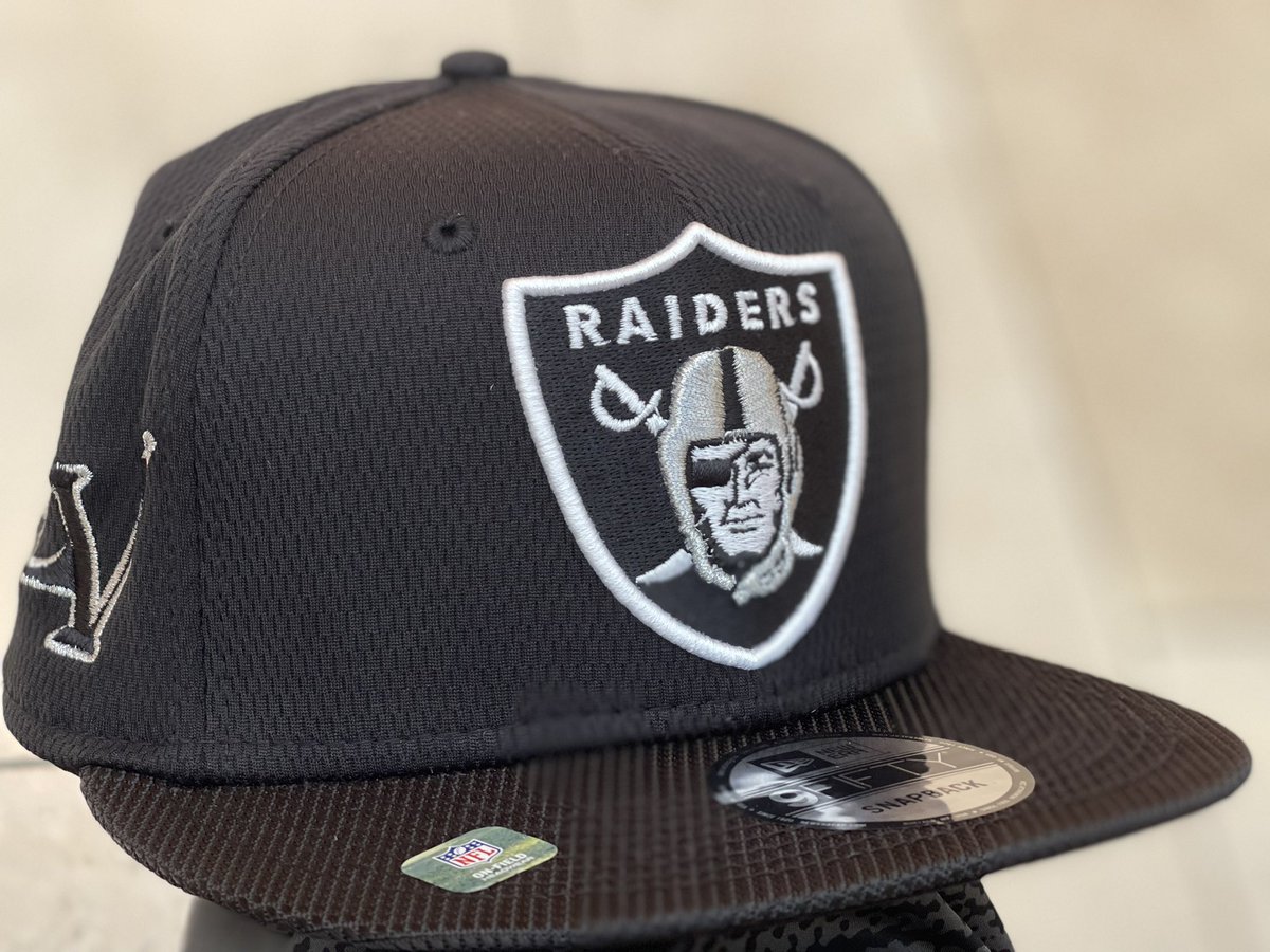GraphkRaider's tweet photo. New Drip 🏴☠️🚨#raidernation #raiders4life #oaklandraiders #raiders #commitmenttoexcellence #silverandblack #justwinbaby #losangelesraiders #lasvegasraiders #RN4L #nfl #theviewsexpressedherearegraphkpodcast #graphkraider #sonation #OAKLOSVEGAS https://t.co/tp3Mo5cn2M