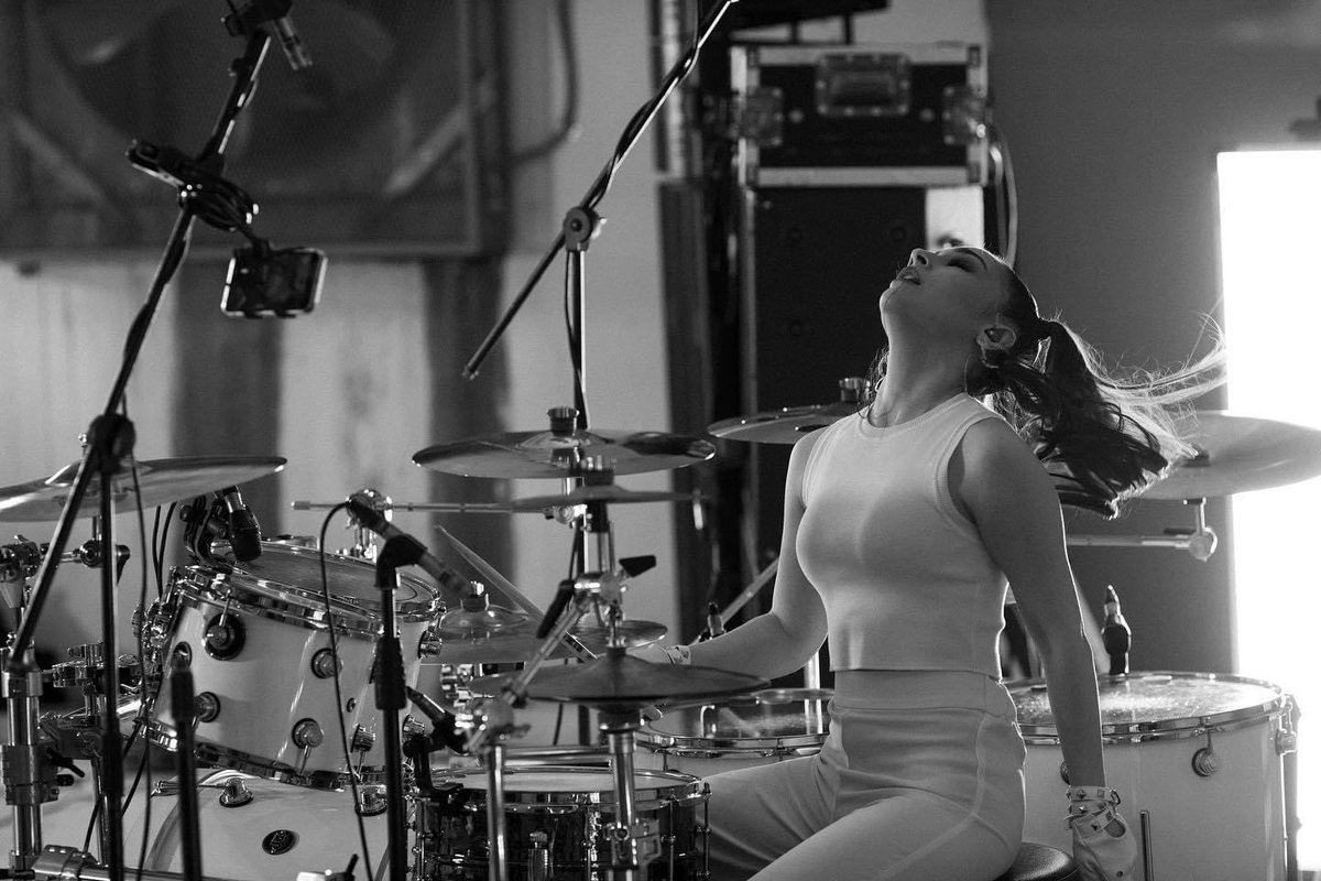TheWarning_Fans's tweet photo. @TheWarningBand2 filming the “EVOLVE” music video 👁
📸 IG: Chino_Zenteno
#thewarning #thewarningband #thewarningrockband #thewarningEVOLVE https://t.co/XznSC1npSC