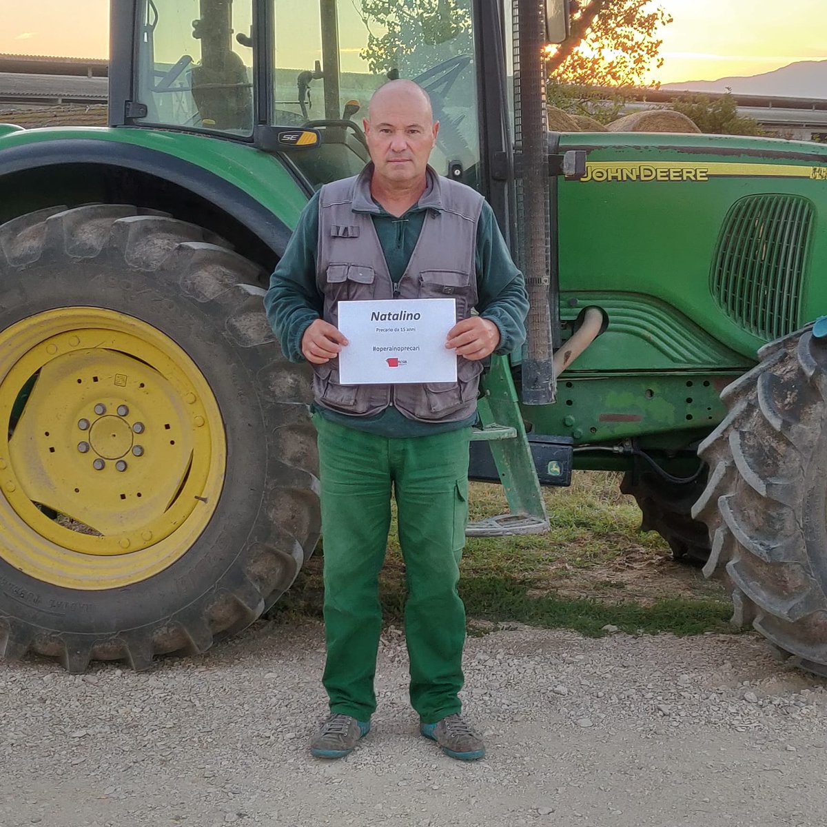 flc_crea's tweet photo. Onorevole @AlexMelicchio potrà affermare piena soddisfazione per il Piano di reclutamento @CREA_Ricerca solo quando sarà risolta la situazione degli #operaiagricoli (operatori tecnici) figure professionali fondamentali per l'attività di ricerca #operainoprecari https://t.co/HLKzHNdgd7