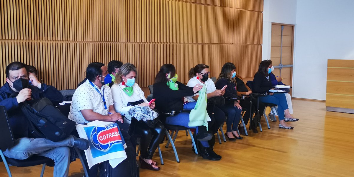 A esta hora gremios de la salud agrupados en la secretaría de salud CUT se reúnen con Subsecretario de la Presidencia por PDL de Descanso Compensatorio
#Reparacion #FueroyDescanso
#ParaTodasyTodosSinExclusion