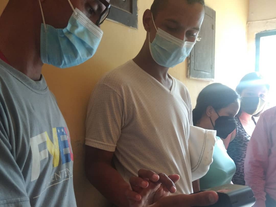 jos25hawk07's tweet photo. Desde la Universidad Nacional Experimental Simón Rodríguez, núcleo Canoabo la FVEU - Carabobo se despliega:

🖇️ Recorrido por sus instalaciones.
🖇️ Visualizamos sus laboratorios de Microbiología.
🖇️ Realizamos registro VE-TICKET.
🖇️ Registro de Becas Fundayacucho. https://t.co/1Lcuwy4buV