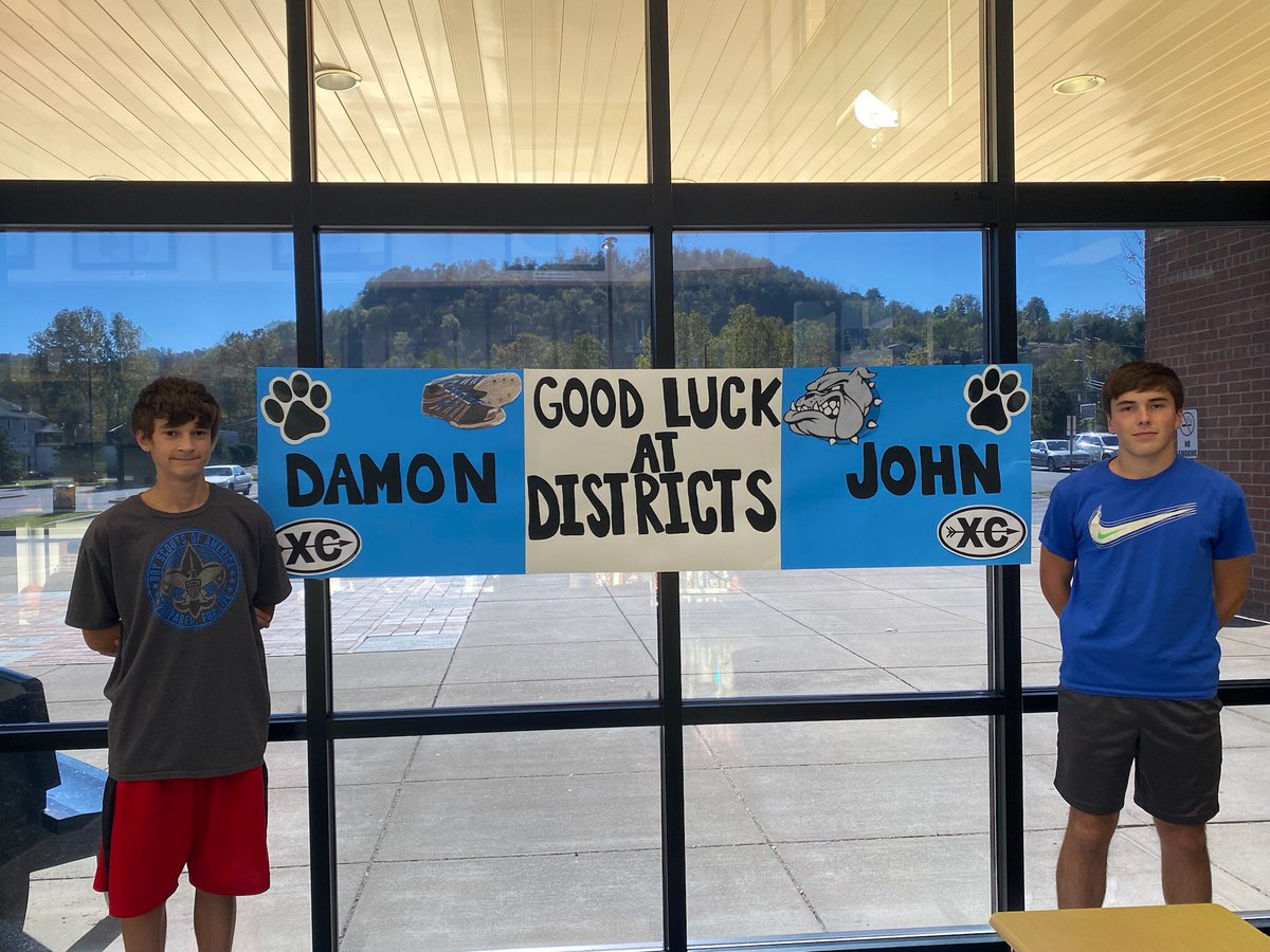 BridgeportXC's tweet photo. Big thanks to the the Cheerleaders for making us signs for this weekend’s Eastern District cross country meet. Good luck to John and Damon who race against 17 other schools at Cambridge Saturday! https://t.co/aS1XbdraMI