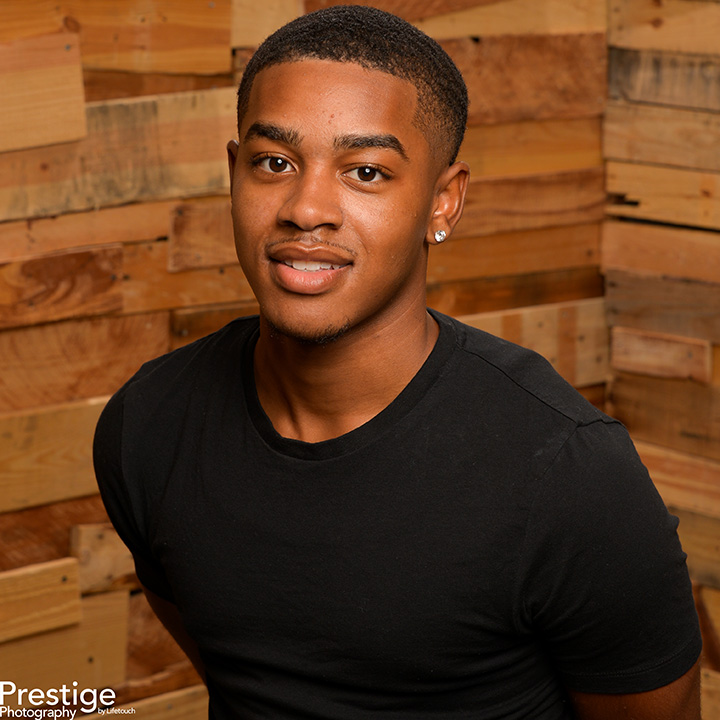 PrestigeJax's tweet photo. Brian-Paxon #paxon #psas #eagles #senior #seniorpicture #photography #prestigejax #snrszn #jax #classof2022 #2K22 https://t.co/p70YIxN59T