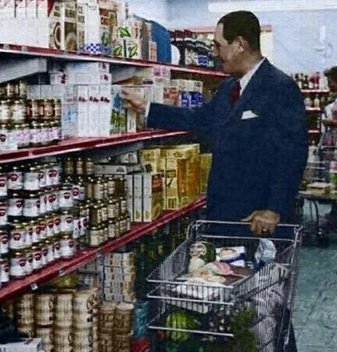 JeSuisLeTurc's tweet photo. #NoCompremosArcor lo sugiere el general.

Hace años que no piso un Coto, a cuidar los precios como sea, a falta de Molinos o Arcor está Marolio. https://t.co/EaIIflnnHT