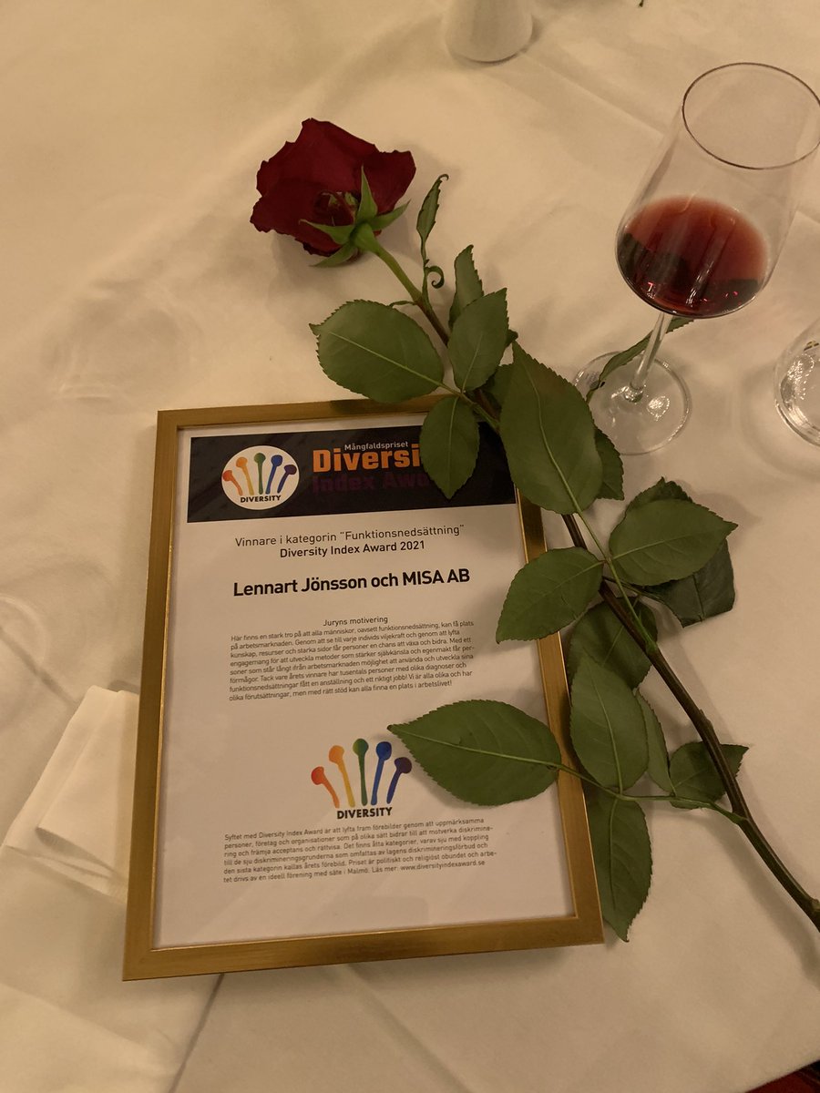 LennartJnsson's tweet photo. OJ - jag och @MisaAB fick idag utmärkelse av @DiversityIndexx och vi alla i organisationen blir sporrade att fortsätta kämpa för ett samhälls- och arbetsliv där alla får plats. #inclusion #supportedemployment #funkpol #mångfald https://t.co/bEPmF6VR9H