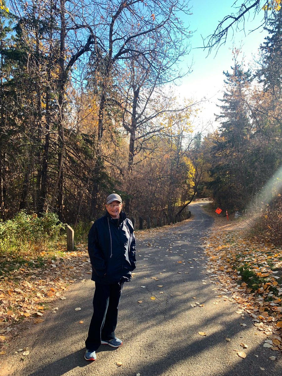 SUNDAY: the <a href="/RiverValleyPark/">RiverValleyAlliance</a> is holding a free nature walk in #yeg’s MacKinnon Ravine. I’m co-hosting this walk w/ Suzanne McAfee; she’s 1 of many #yeg citizens who helped save the ravine from being turned into a freeway in the 1960s &amp; 1970s. Register ➡️: eventbrite.ca/e/trekthetrail…