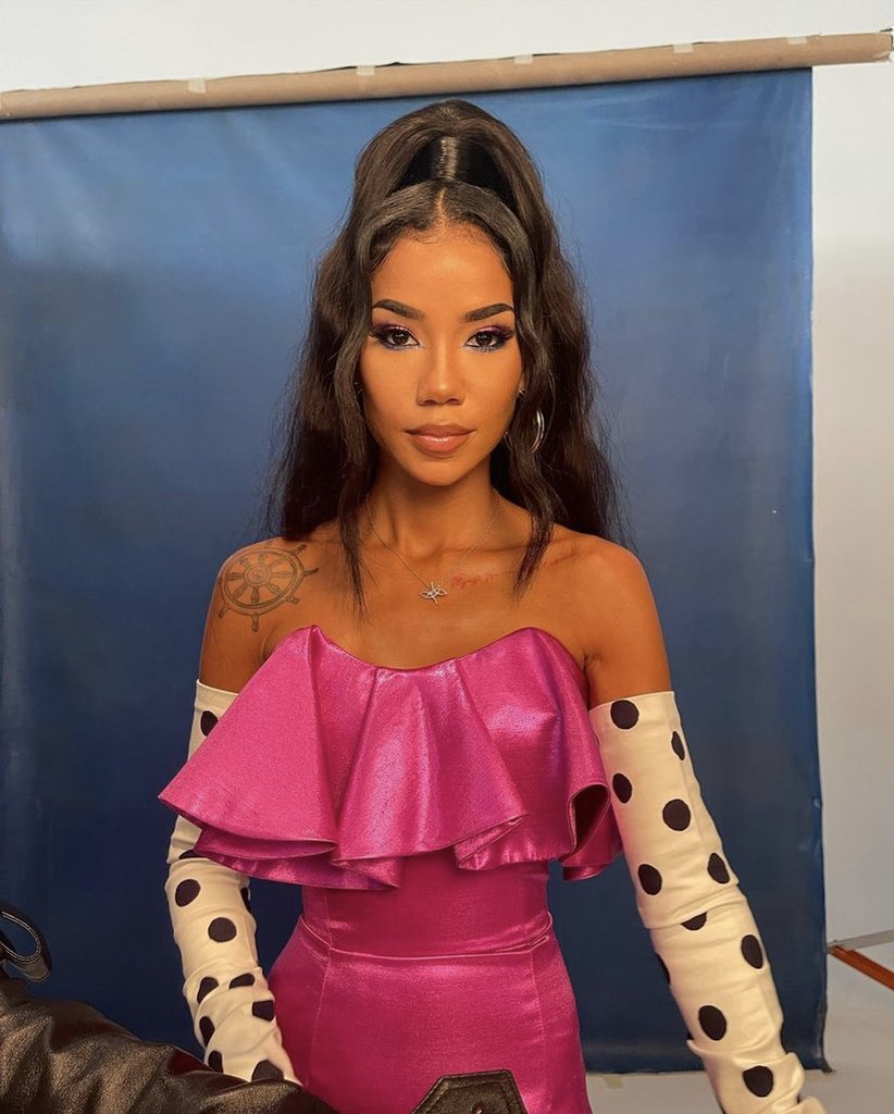 kiabwrld's tweet photo. Jhené Aiko for @rollingstone featuring @chaelincl on #MusiciansForMusicians interview of 2021 read more 📎: https://t.co/B2Tg09siU2 https://t.co/Qa0FP5ZaaX