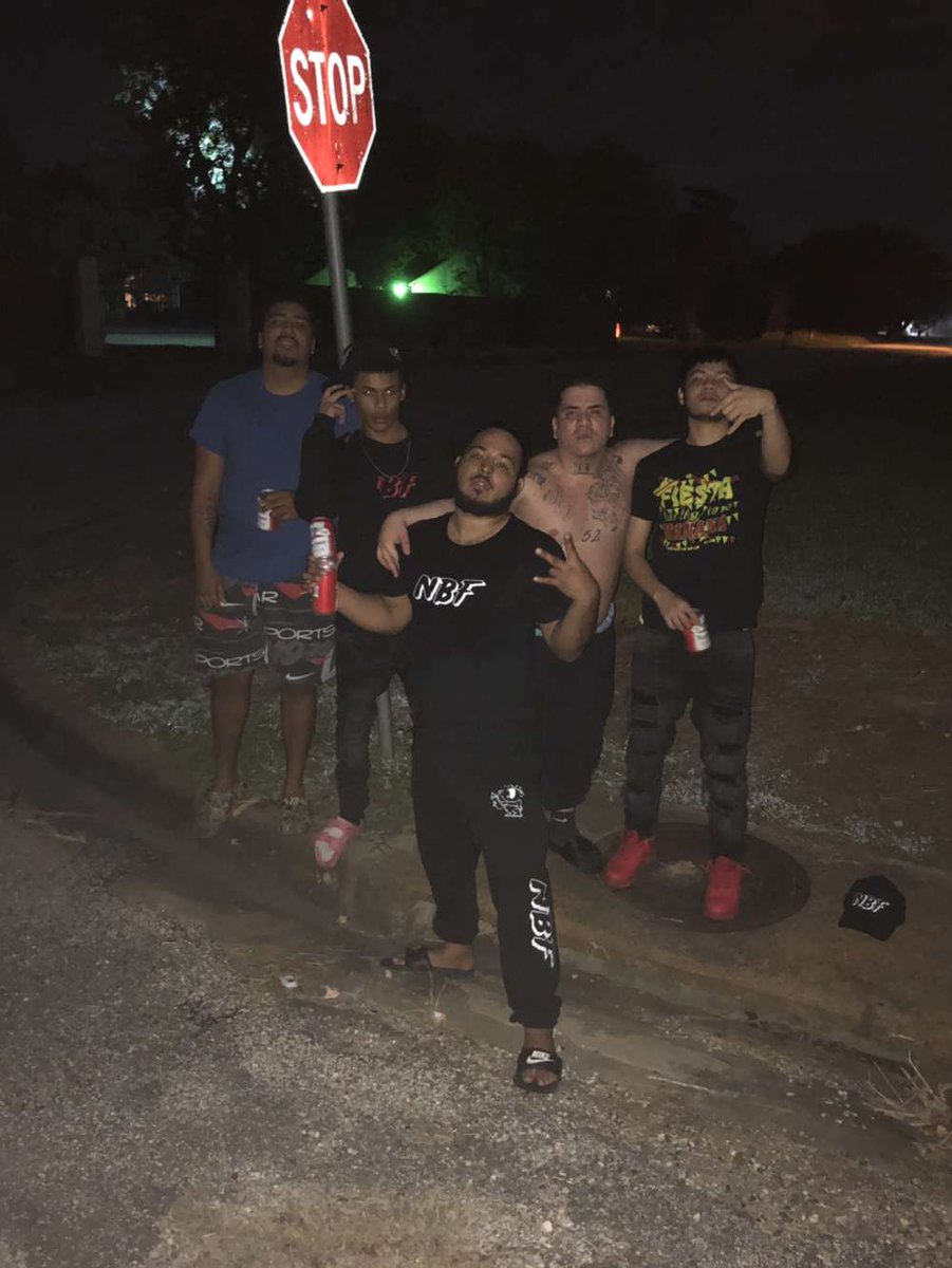 NBF_DRO's tweet photo. Dropped the pill 💊 down the 🚽 toilet but I still ate it 🖕🏼💯 #HappyFinesseDayToMe 🎂 https://t.co/UoQP0orSWS