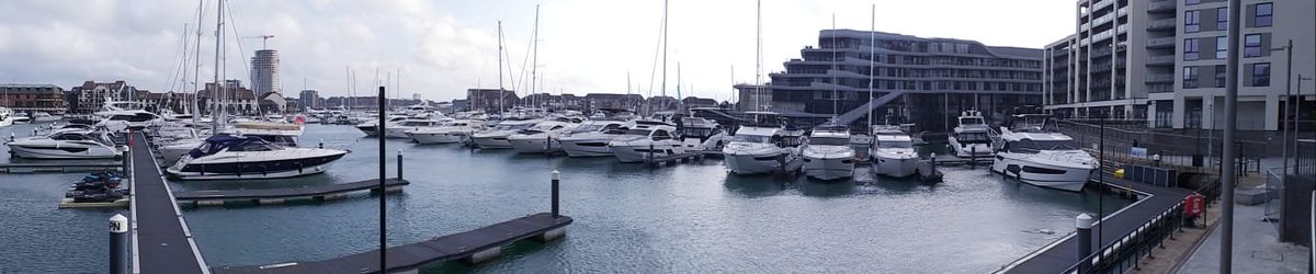 evoandrst's tweet photo. This isnt St Tropez nor St Maarten, this is Southampton baby! Time to set sail 🙏🏼 #Livingstone #RoofTopLounge2022 #HydroPowered #SustainableSocial https://t.co/Bzgeot5S37