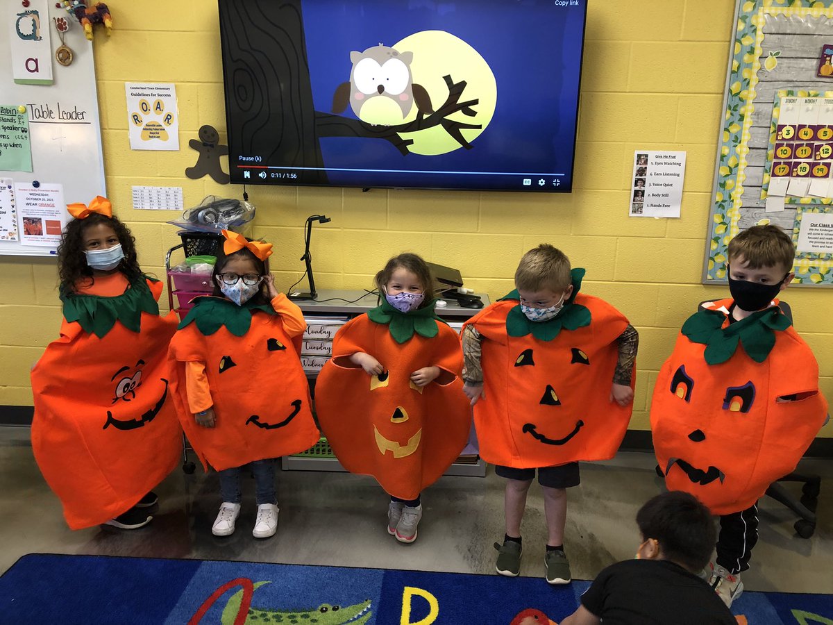 atwells_class's tweet photo. The cutest pumpkins in the patch πβ€οΈ #5littlepumpkins https://t.co/fakGqdjwLP