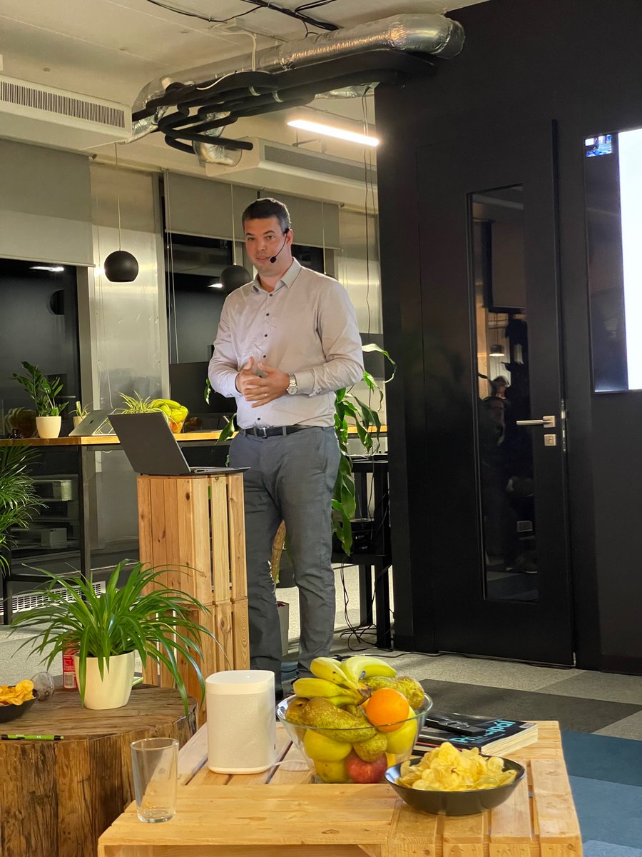 <a href="/ShipMonkDevs/">ShipMonk Product Development</a> Vysoká koncentrace chytrých a zajímavých lidí na metr čtvereční. #Like #warehouse #data