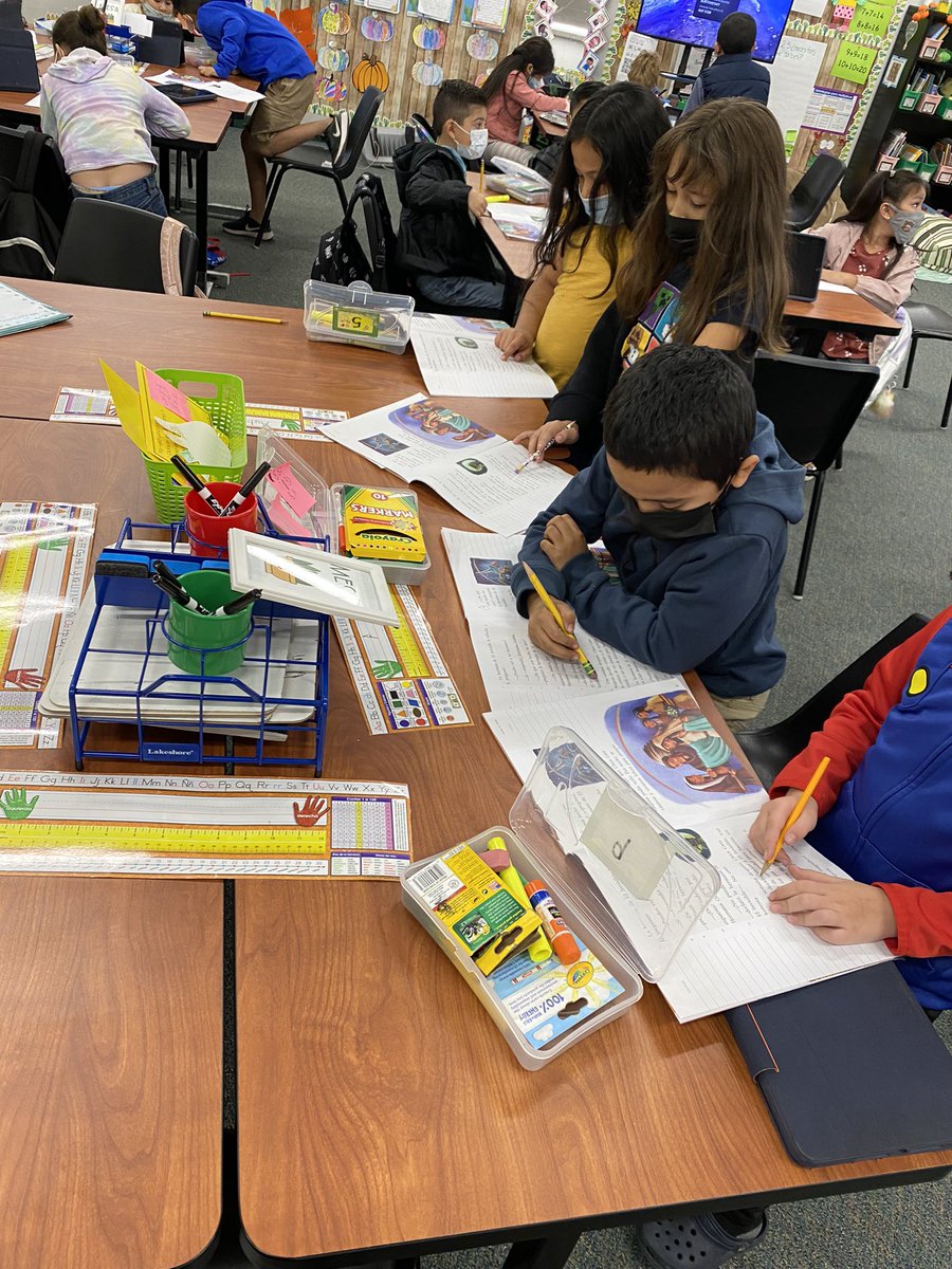 Elizabeth Padilla tweet media