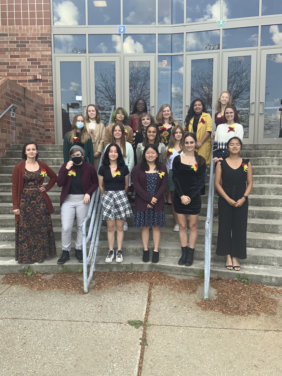 KevinJakub's tweet photo. Congratulations to our newest inducted members to our local chapter of National Art Honor Society.  Thank you for pursuing your passions &amp; sharing you creative talents.  Your ability to create will serve you well. #beethefuture https://t.co/hU3in5Ruja