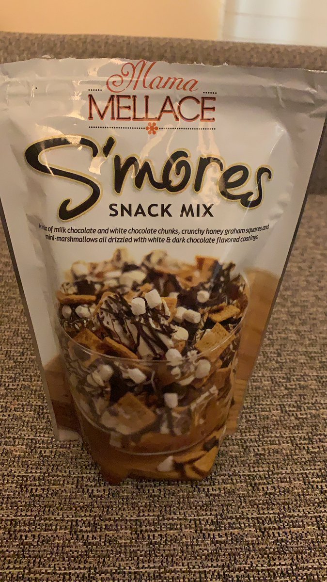 Katiewhateven's tweet photo. They sell crack at the grocery store now… #getthisawayfromme #toogood #crack #crackinabag #smores #smorecrack #goingtothegym #onemorepiece https://t.co/Q5yzGKMaXG