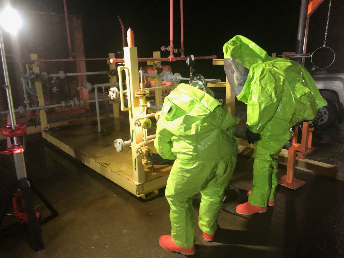 hscpoly's tweet photo. The Saginaw County Hazmat Team spent a night at HSC for hands-on training and were able to reenact emergency response scenarios in appropriate protective gear. We're proud to share our safety knowledge and provide a place where first responders can learn new skills. #SafetyatHSC https://t.co/iOmykesiEu
