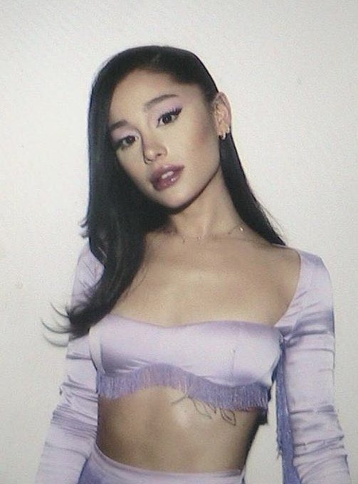 TheArianaStats's tweet photo. RETWEET = VOTE

ARIANATORS ATTACK #ARIAsArianaGrande @ArianaGrande https://t.co/kLPc2M8PQu