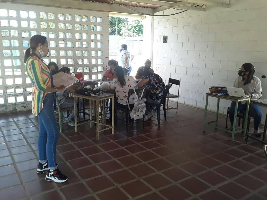 ebn_la's tweet photo. II Encuentro del Curso de Actualización. Retorno Seguro a Clases 2021-2022
#CircuitoEducativo N6,Miguel Otero Silva 
#Ambiente N1,Héroes y Heroínas en Victoria. 
#Municipio  Simon Rodriguez
Dirigido  Prof Maira Rengel .

@ZEANZOATEGUI1 @carcast02 @MPPEDUCACION @_LaAvanzadora https://t.co/FA53MzNIGB