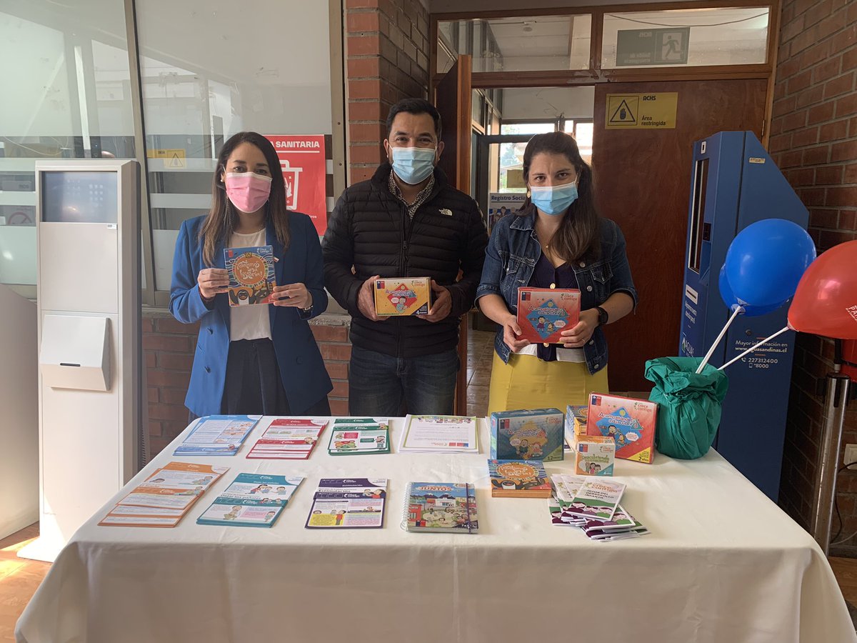 SubseNinez's tweet photo. 💠 Hoy, la Subsecretaria @Blanquihonorato, junto a la Seremi @MDSSantiago, @caterodrigueza y Rodrigo Contreras, alcalde de @MunidePaine participaron en el operativo de entrega de los #MaterialesDeEstimulación de @CreceContigo ✨💪🏻 https://t.co/6P6G8dJuFp