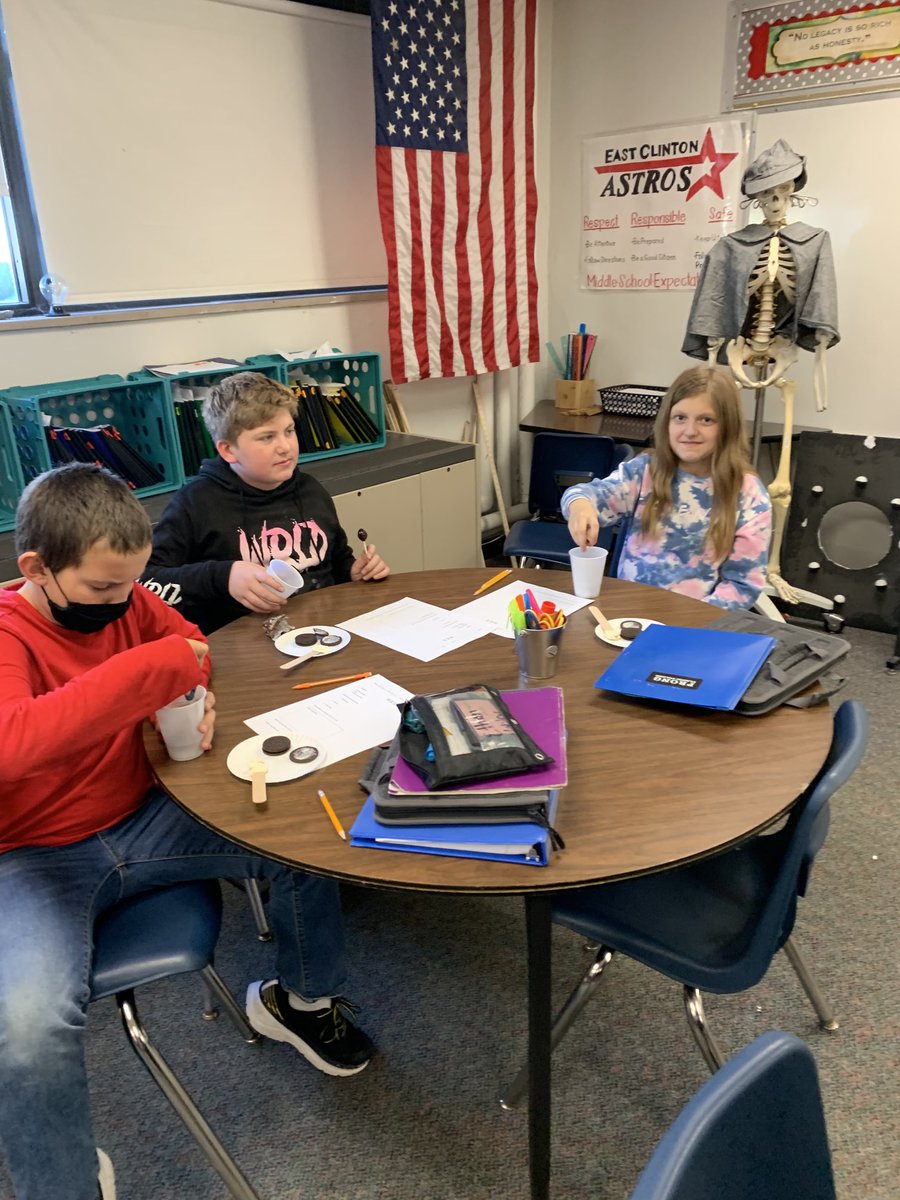 Ask my 6th graders about W.E.D. They used Oreo cookies to discuss weathering, erosion, and deposition! ⁦@MattMelnek⁩ ⁦<a href="/ECLocal/">East Clinton Schools</a>⁩ #MyOhioClassroom