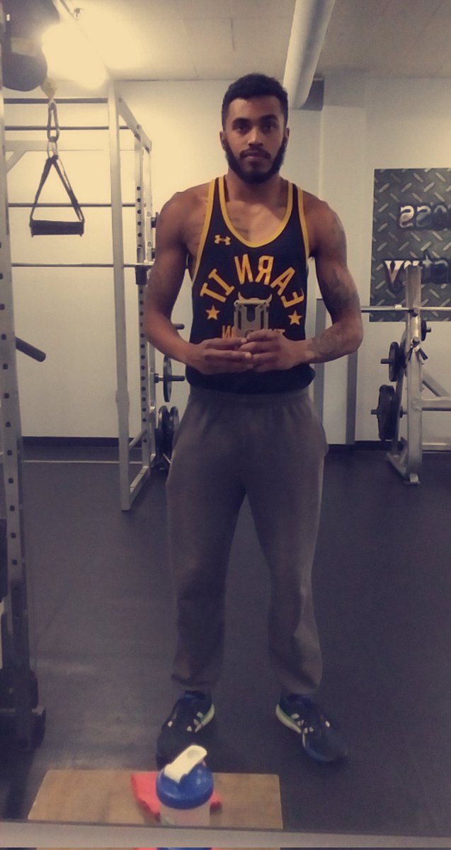 H_isaiahmoore_H's tweet photo. March ➡️October
I love this shit. Still sleeping on me? Say less. 😈
#HumanHighlight #HWMF #musclebound #RelentlessTalent https://t.co/rscjYqbxmG