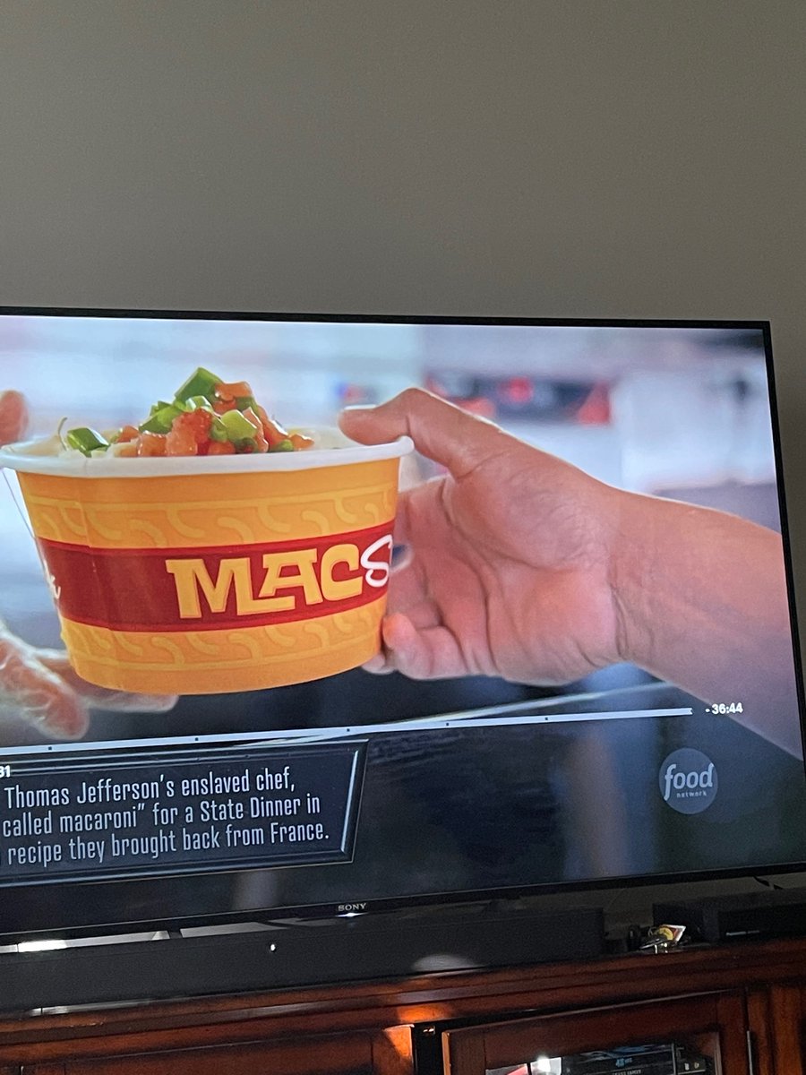 PoliPictures's tweet photo. This is my hand on food network . #DinnerImpossible #nobodycares #macshack #cedarpoint https://t.co/SHUcjs7JTW