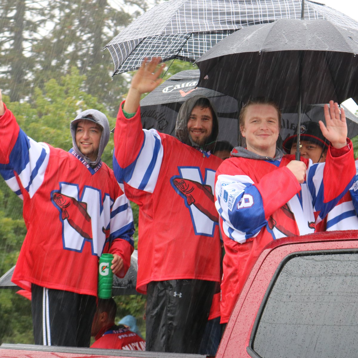 HyackFestival's tweet photo. If the ๐ง๏ธ didn't bother the Salmonbellies then, well then we can manage it now!
.
.
.
#SalmonbelliesPirde #HyackParade #Raincouver #NewWest https://t.co/ywTiYm47di