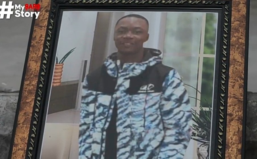 SaharaReporters's tweet photo. Cold World | Sahara Reporters

Dominic Onyeukwu managed to save his unborn son’s life during a riot. 20 years on, he could not prevent his son from being killed by SARS.
#EndSARS #MySARSStory
READ MORE: https://t.co/PvAatjx8AS https://t.co/61WQ6eJpdv