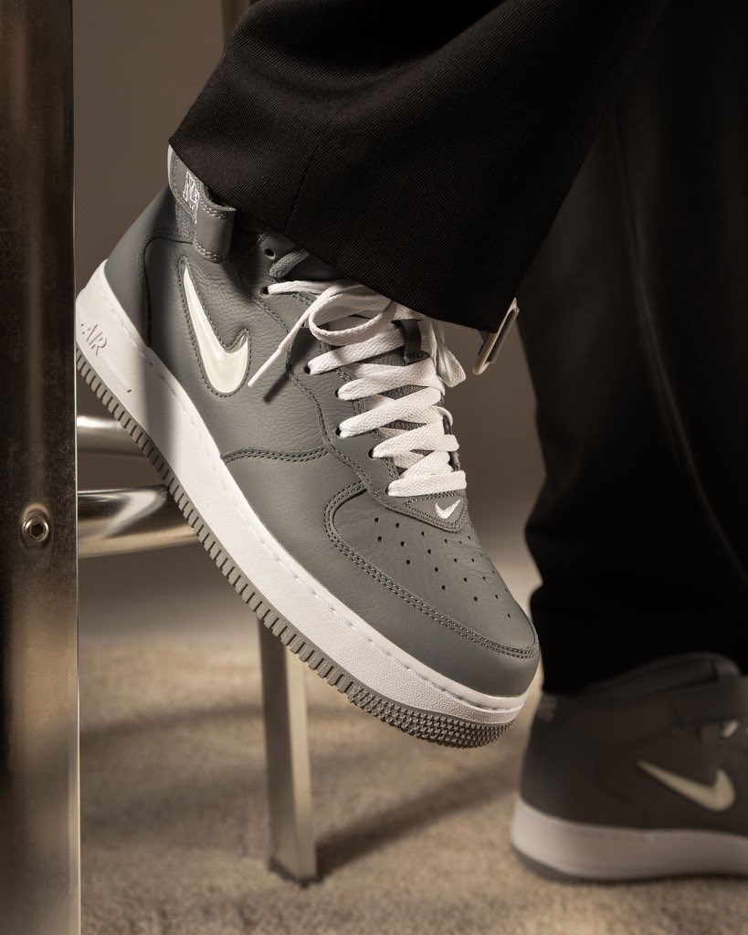 SNKR_TWITR on Twitter: