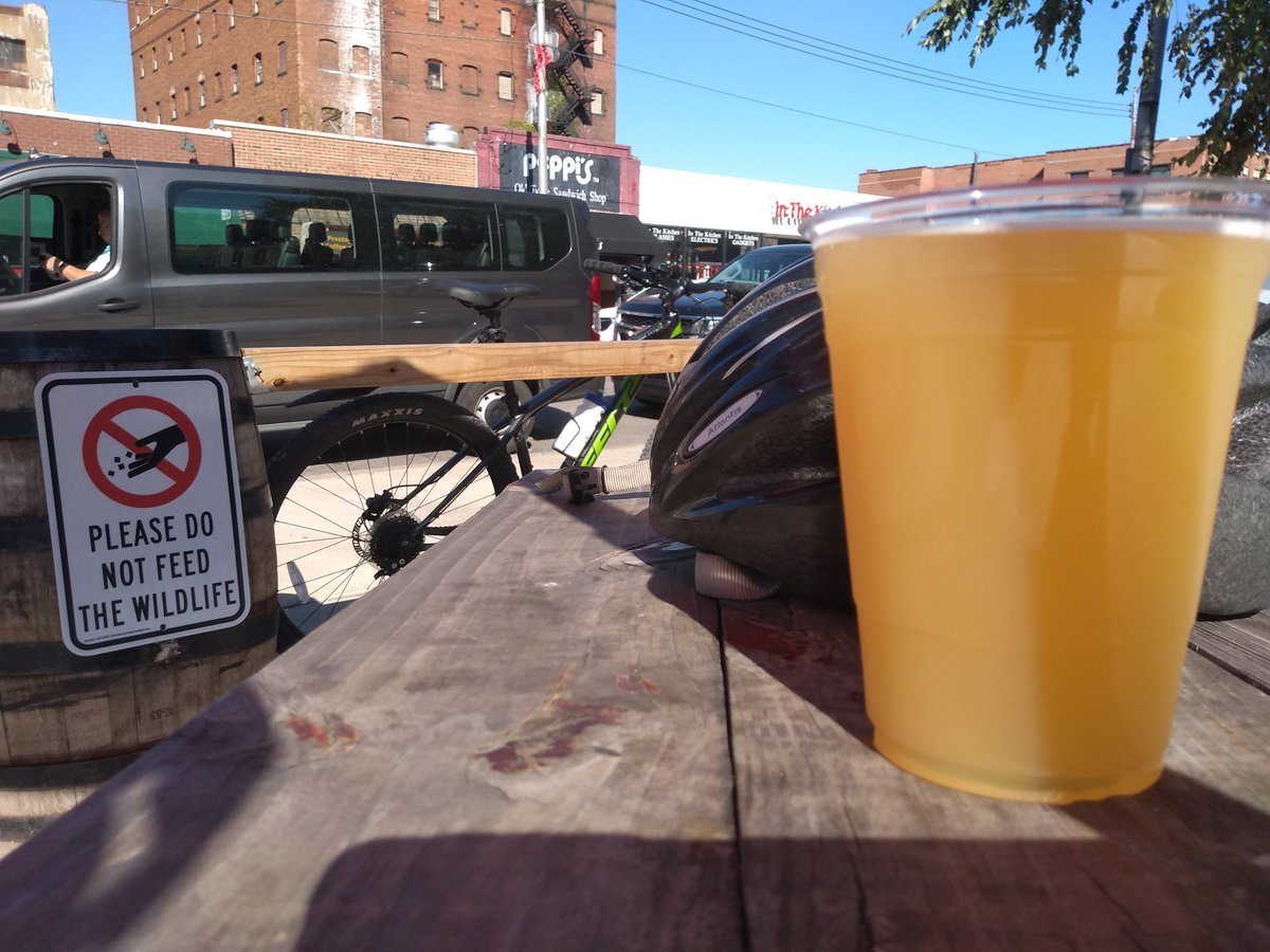 guyovernight's tweet photo. Afternoon off? Cycle to the Strip and meet up with a #DVERocks! #HelltownBrewing Buffy IPA👍 @DVERADIO https://t.co/u3gBr9gQ8s