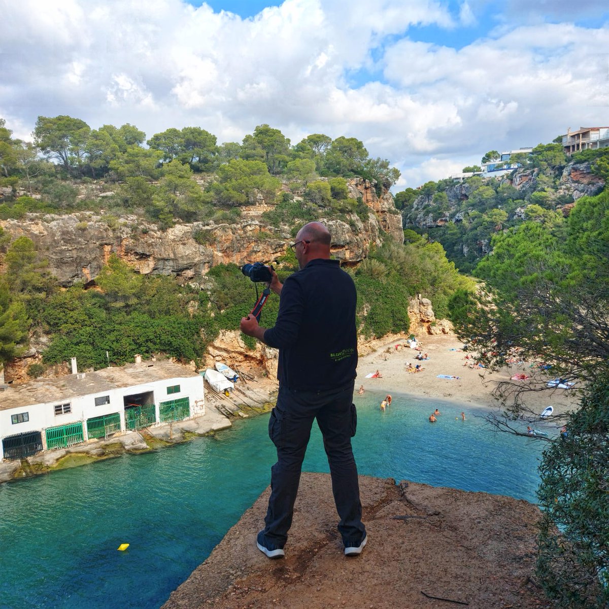 balearic2view_360 tweet media